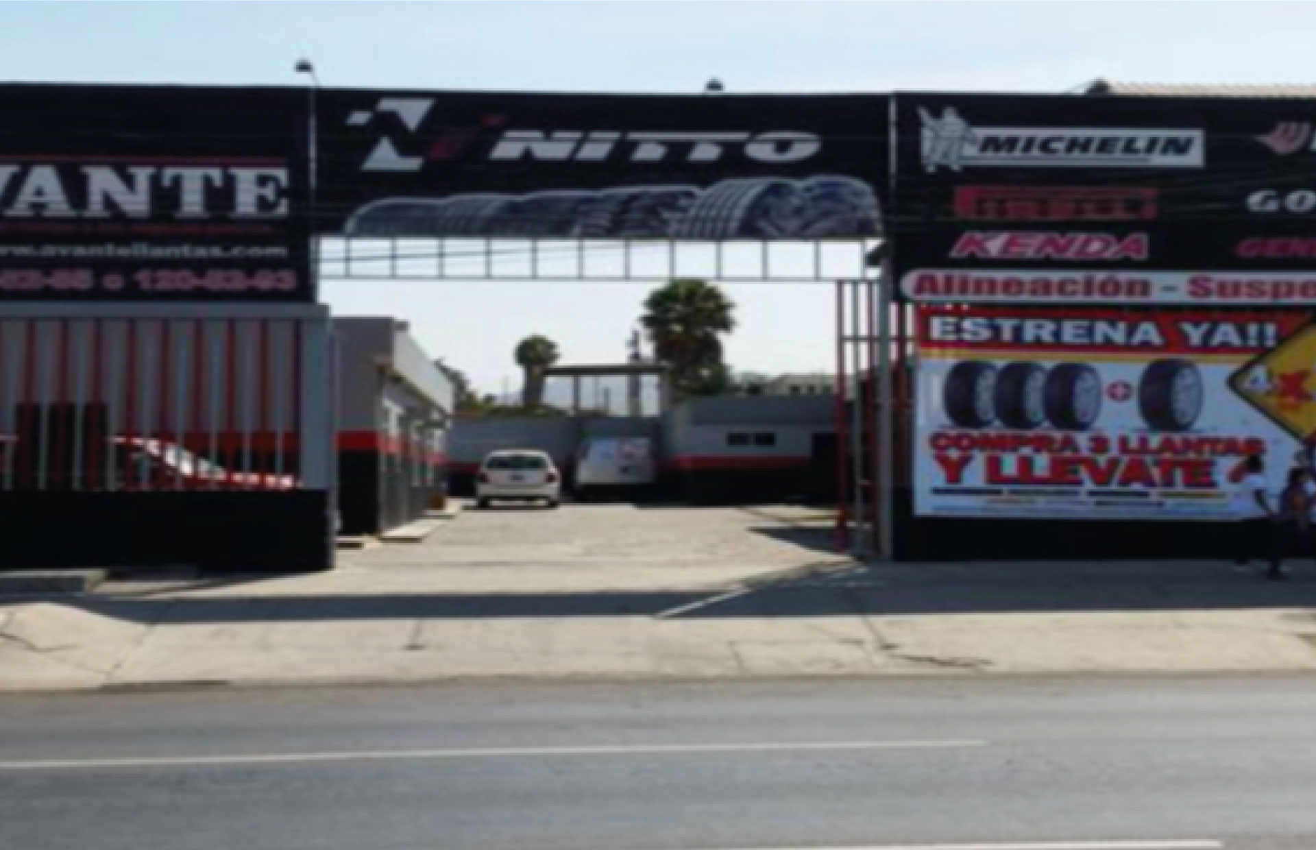 Imagen del archivo de Avante para el hito de 2011: Primera tienda en Ensenada.